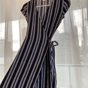 XXS-S Blue-Striped Aritzia Maxi Wrap Dress